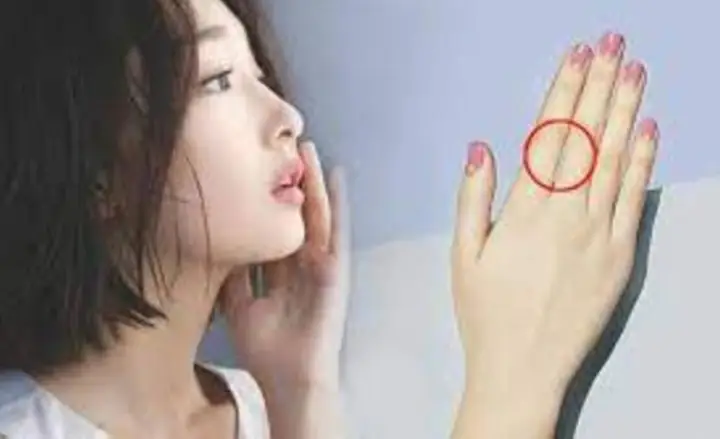 Tướng Phụ Nữ Có Bàn Tay Nhỏ