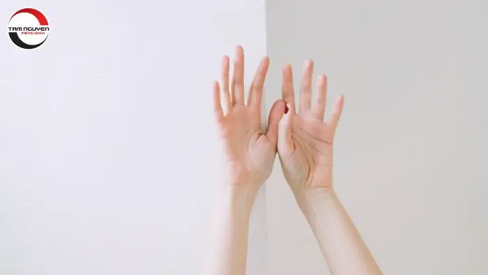Tướng Phụ Nữ Có Có Tay Nhỏ