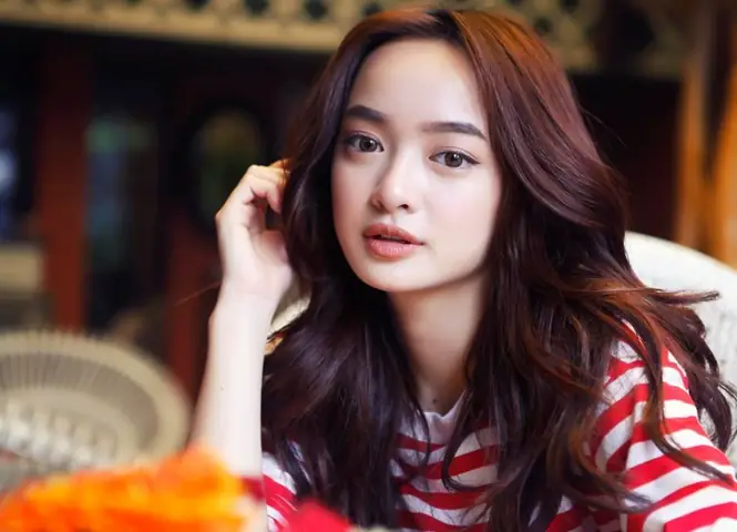 Tướng Phụ Nữ Có Quý Nhân Phù Trợ Tướng Phụ Nữ Có Quý Nhân Phù Trợ