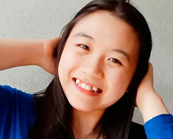 Tướng Phụ Nữ Có Răng Khểnh