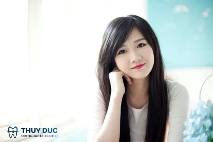 Tướng Phụ Nữ Cười Không Hở Răng