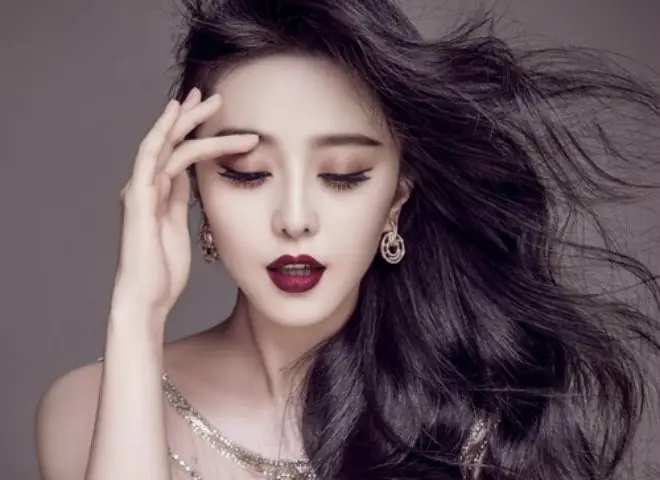 Tướng Phụ Nữ Không Được Nhờ Chồng Tướng Phụ Nữ Không Được Nhờ Chồng