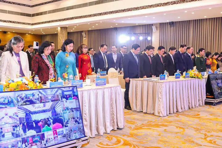 Tướng Phụ Nữ Làm Quan