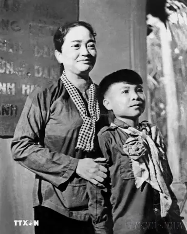 Tướng Phụ Nữ Lấy Chồng Nhỏ Tuổi