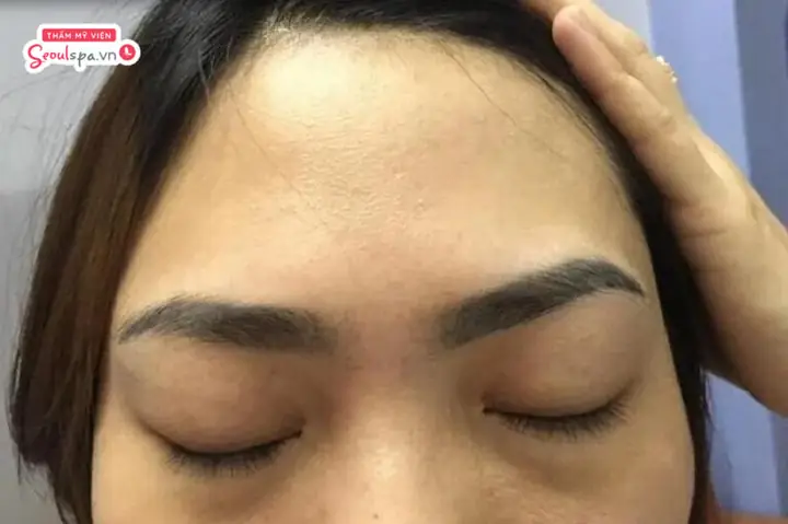 Tướng Phụ Nữ Lông Mày Bên Cao Bên Thấp Tướng Phụ Nữ Lông Mày Bên Cao Bên Thấp