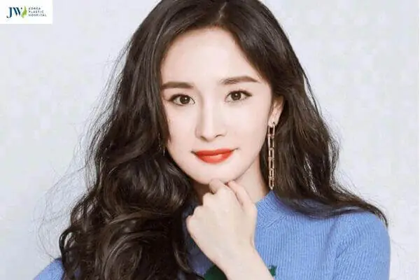 Tướng Phụ Nữ Mắt To Tròn