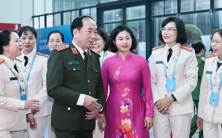 Tướng Phụ Nữ Trán Hội Tướng Phụ Nữ Trán Hội