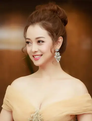 Tướng Phụ Nữ Vai Xuôi
