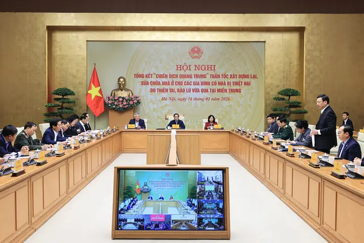 Tướng Phụ Nữ Vừa Nói Vừa Cười Tướng Phụ Nữ Vừa Nói Vừa Cười