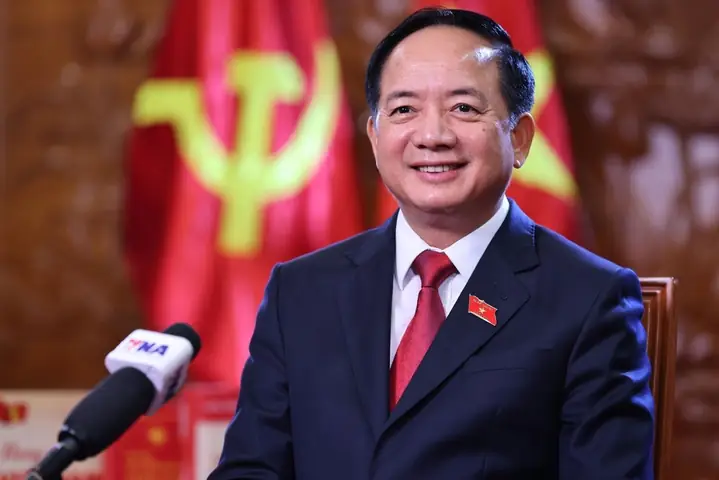 Tướng Tay Lam Việc Tâm Linh