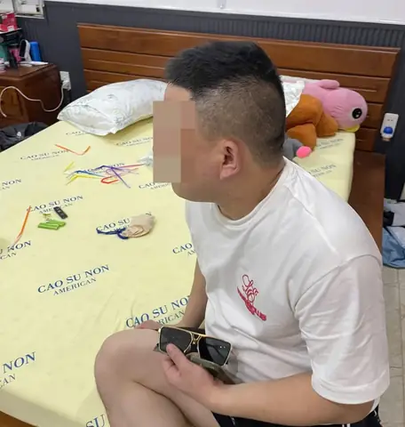 Tướng Tay Người Có Mẹ Kế