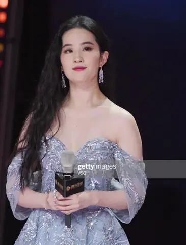 Tướng Vai Ngang Chân Nhỏ